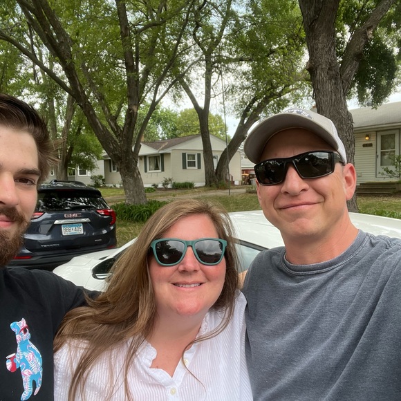 Meet your Posher, Bevi - Picture 3 of 3